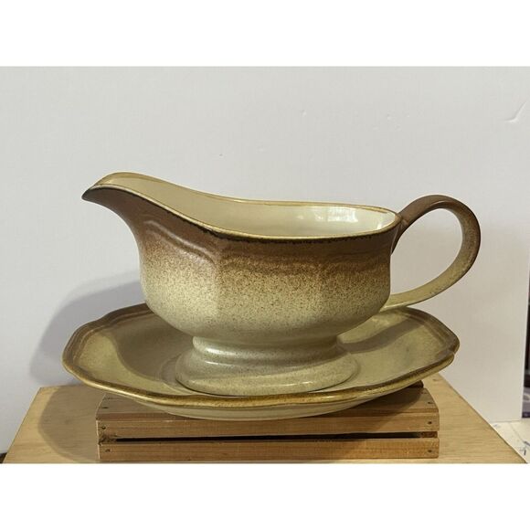 Mikasa Other - Mikasa~Whole Wheat Gravy Boat With‎ Under Plate E8000 Vintage Japan